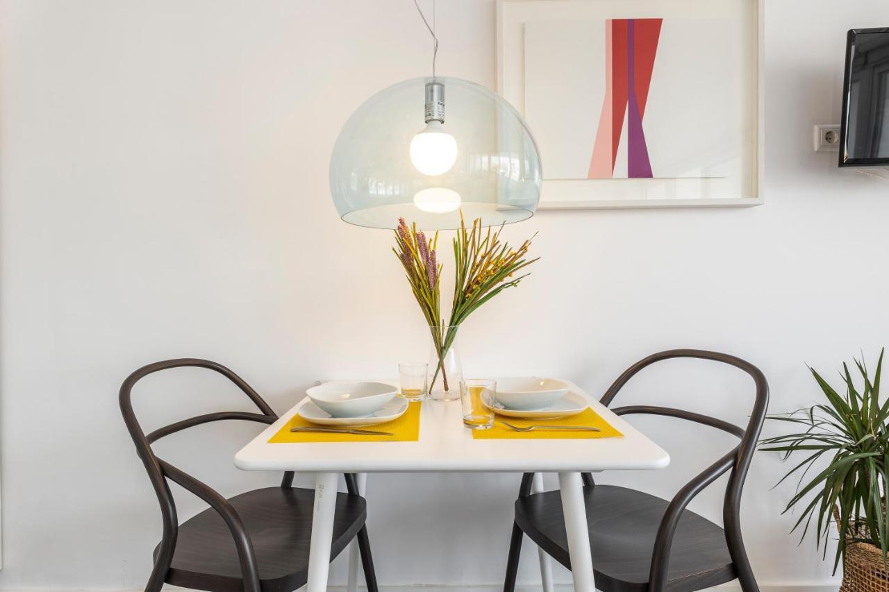 Pop Art, De Diseno En Arenal * Seville